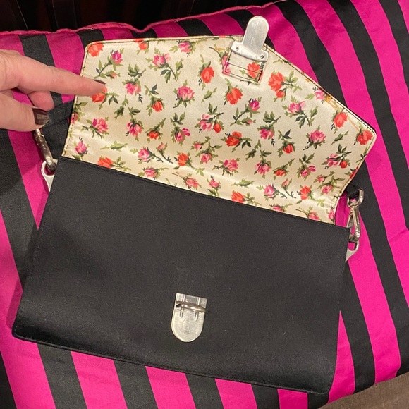 Prada Silk Black Medium Shoulder Bag With Logo Flower Lining Detachable Strap - Picture 12 of 16